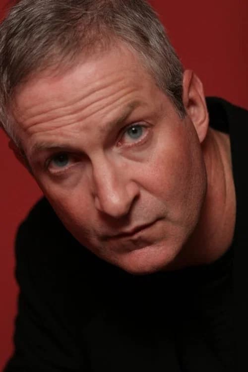 Oliver Muirhead headshot