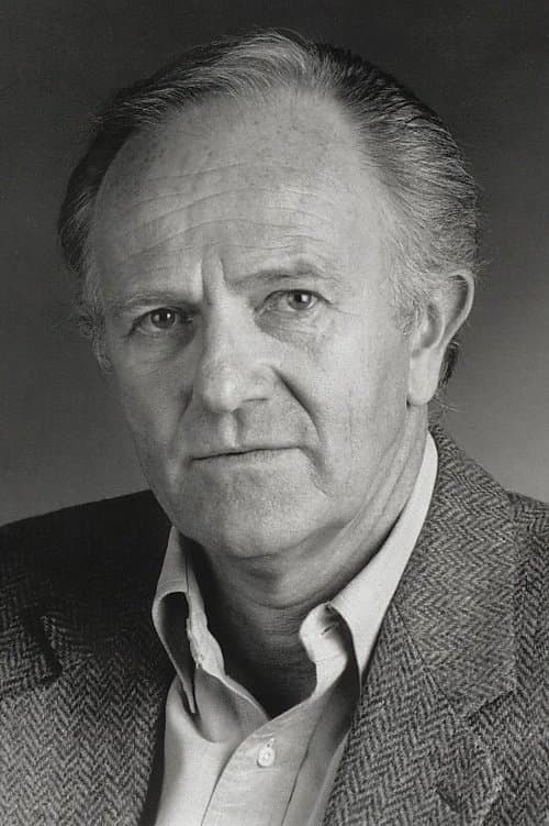 Josef Sommer headshot