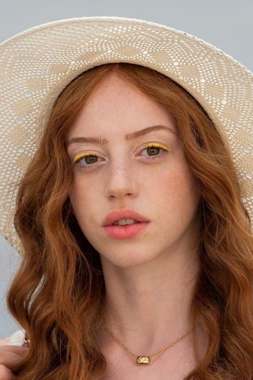 Lily Newmark headshot