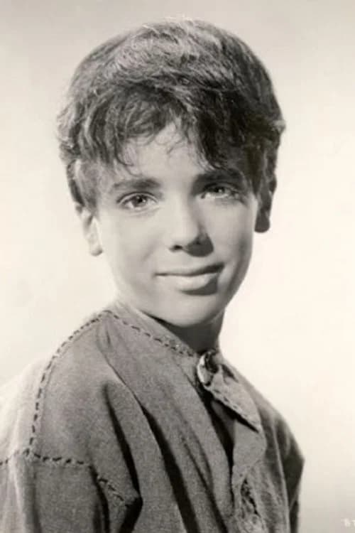 Michel Ray headshot