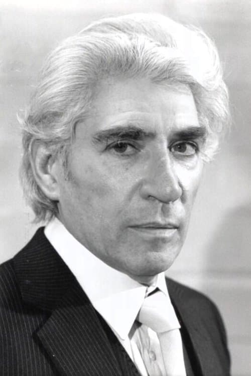 Frank Finlay headshot