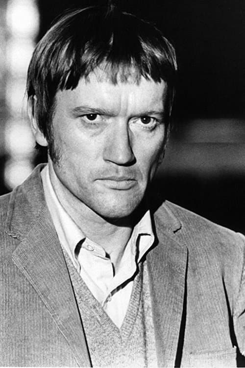 Luke Askew headshot