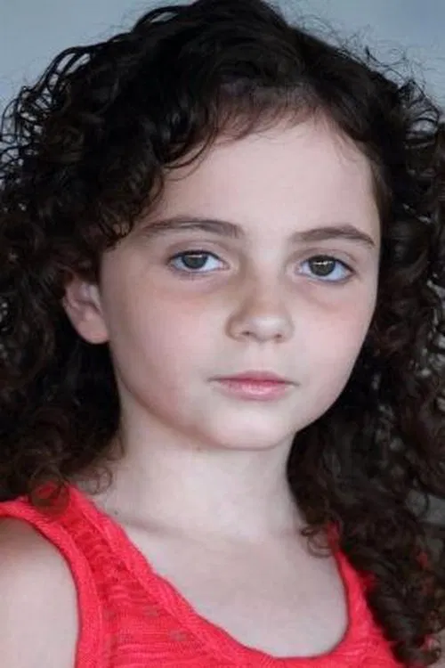 Izzie Coffey headshot
