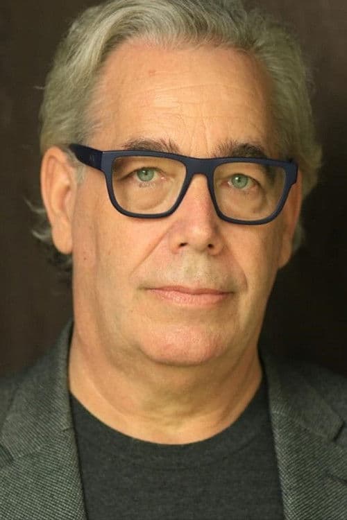 Robert Mello headshot