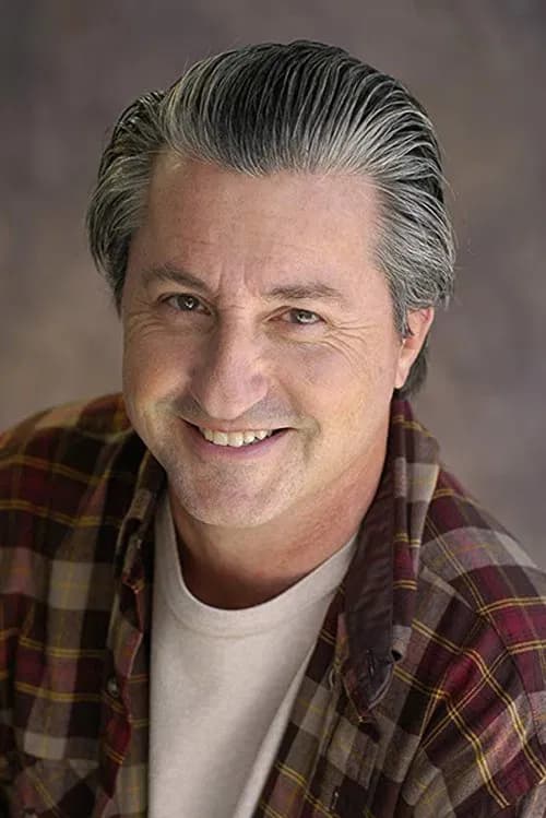 Keith MacKechnie headshot