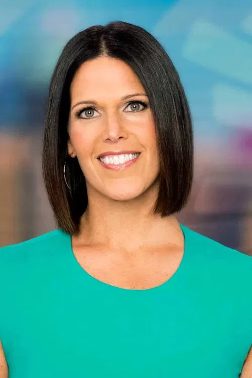 Dana Jacobson headshot