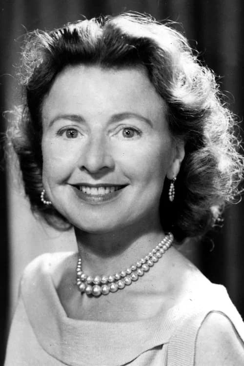 Molly Weir headshot