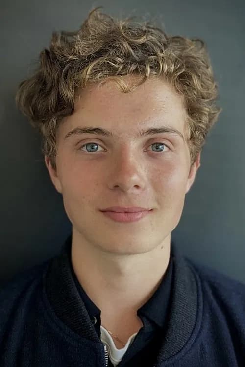 Roman Griffin Davis headshot