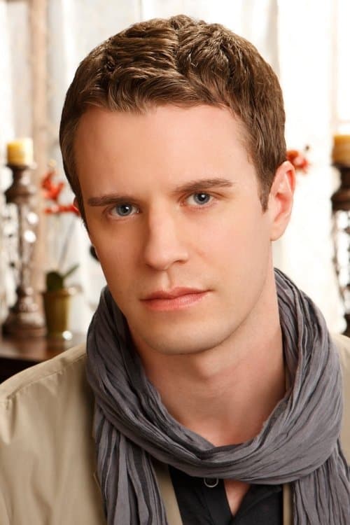 Luke Mably headshot