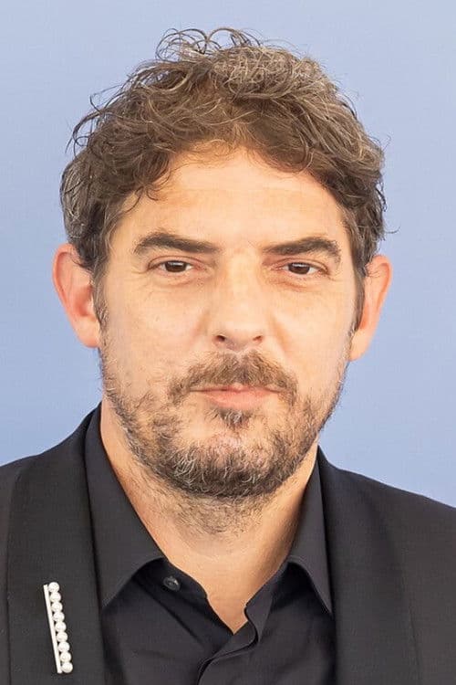 Damien Bonnard headshot