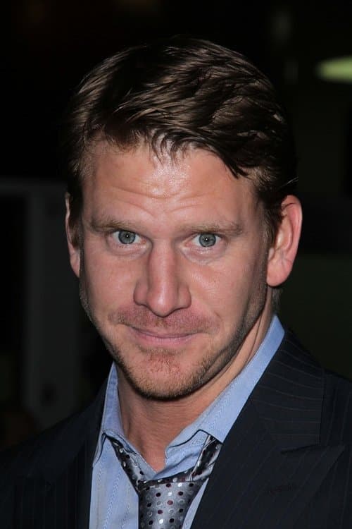 Dash Mihok headshot