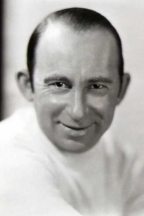 Roscoe Ates headshot