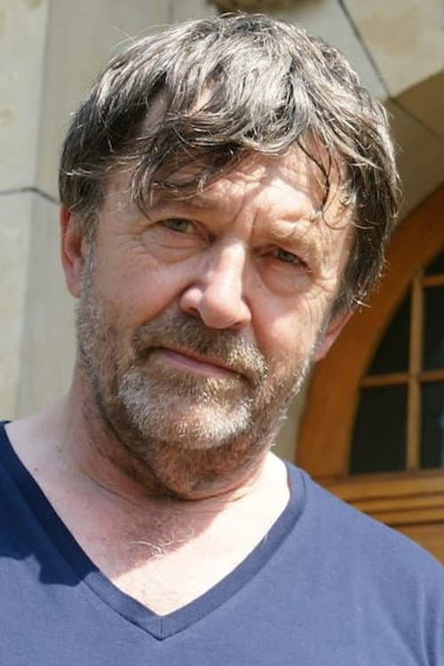 Olek Krupa headshot