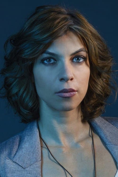 Natalia Tena headshot