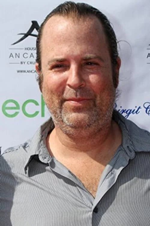 Christopher Peters headshot
