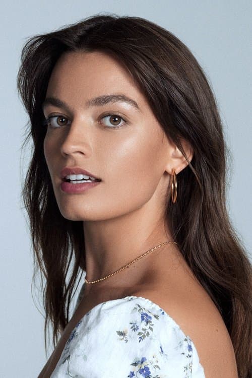 Emma Mackey headshot