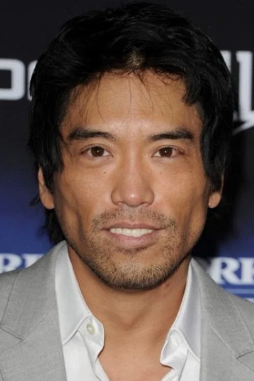 Peter Shinkoda headshot