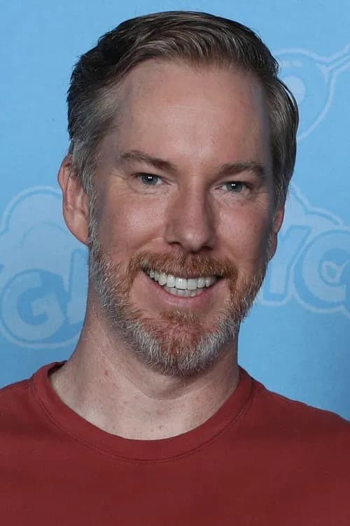 Chris Owen headshot