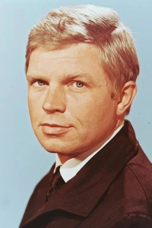 Hardy Krüger headshot