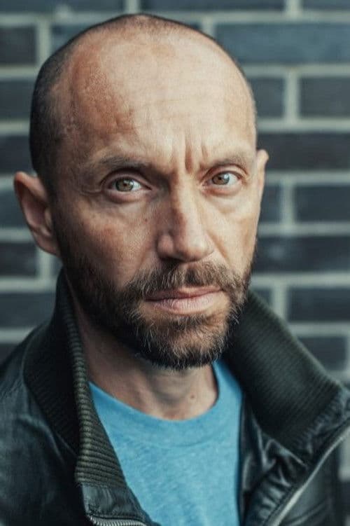 Robert Luckay headshot