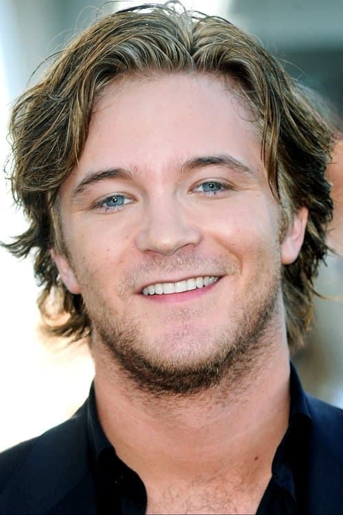 Michael Welch headshot