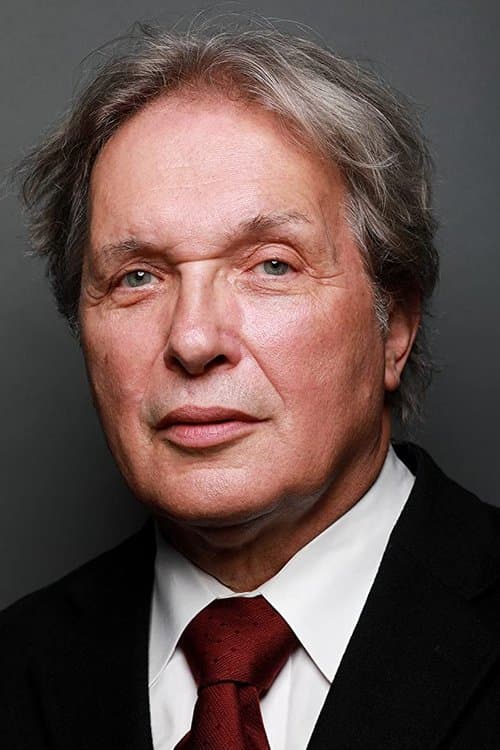 Endre Hules headshot