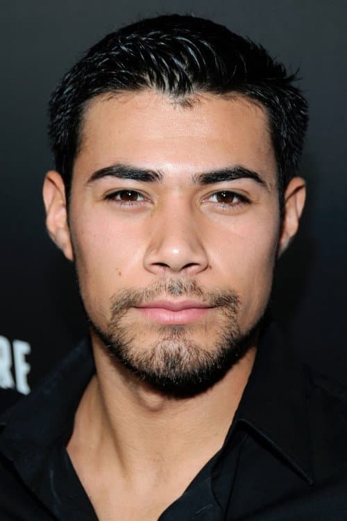 Julian Alcaraz headshot