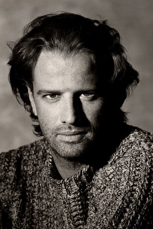 Christopher Lambert headshot