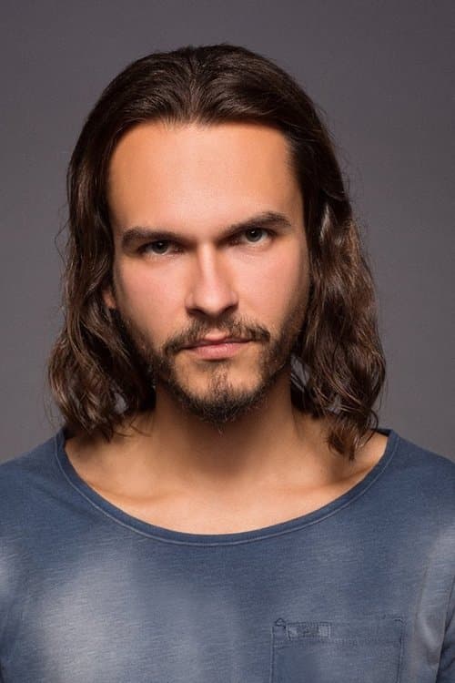 Kamil Kollárik headshot