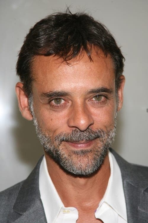 Alexander Siddig headshot