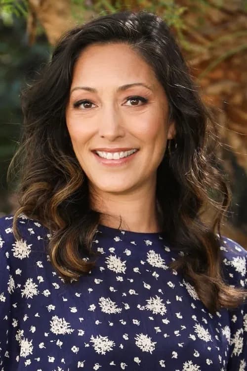 Christina Chang headshot