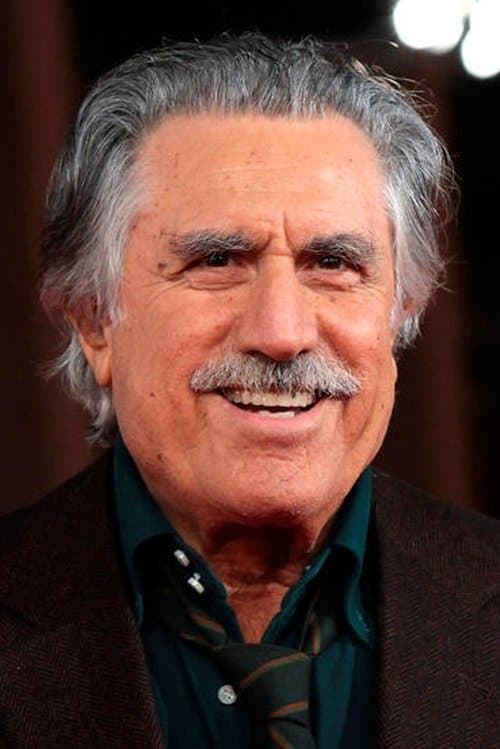 Lando Buzzanca headshot