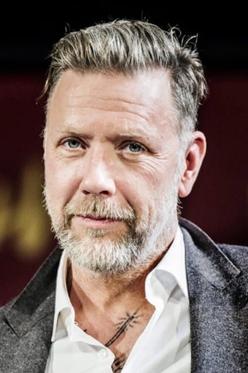 Mikael Persbrandt headshot