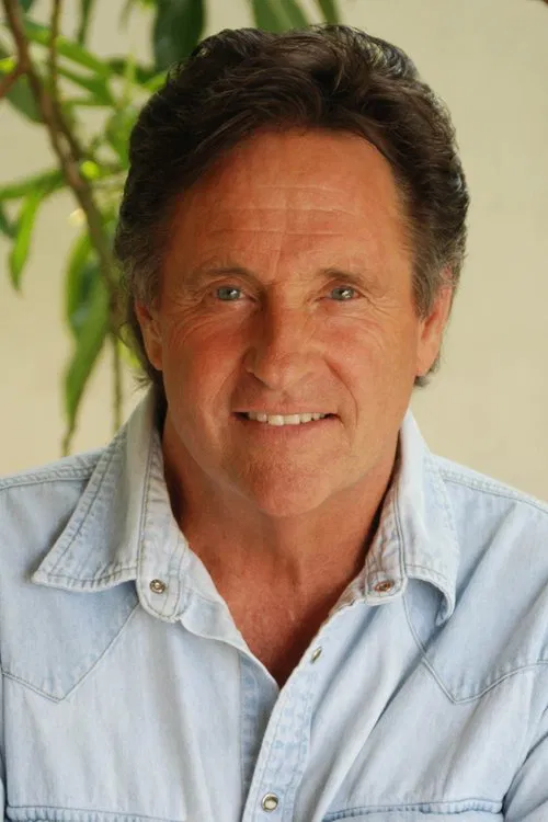 Robert Hays headshot