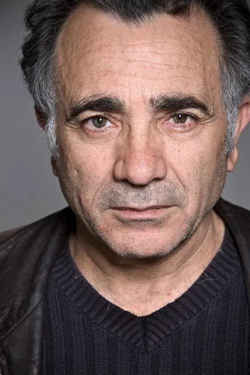 Moshe Ivgy headshot
