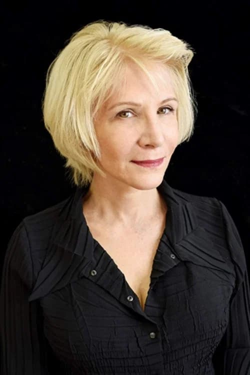 Tara Hugo headshot