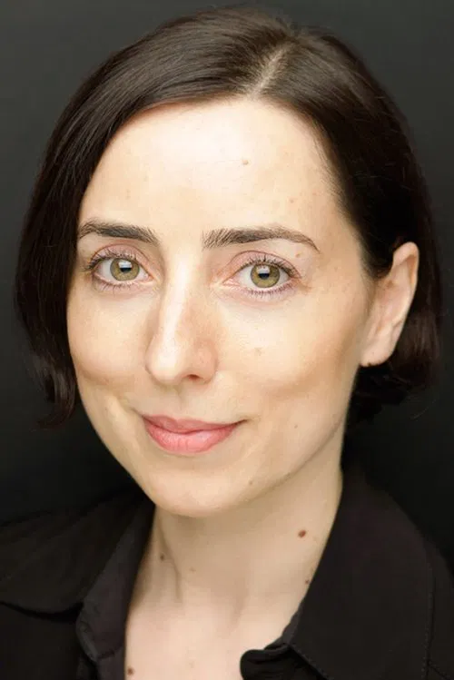Julia Rayner headshot