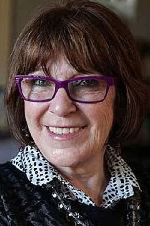 Marie Jones headshot