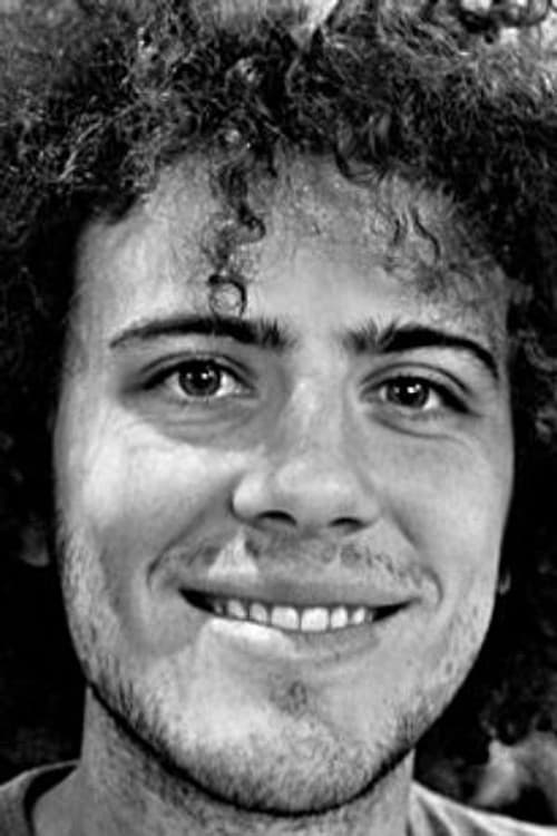 Sam Comery headshot
