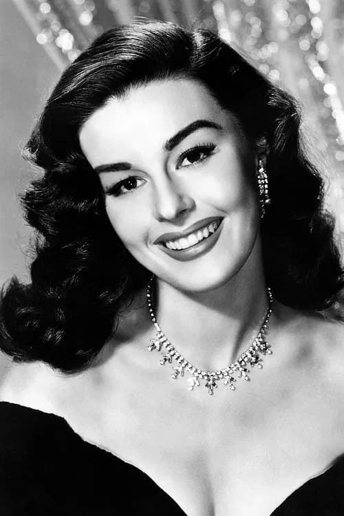 Elaine Stewart headshot