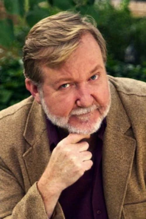 Daniel Burnley headshot