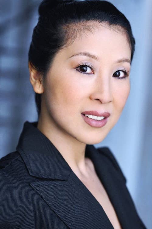 Brooke Chia Thao headshot