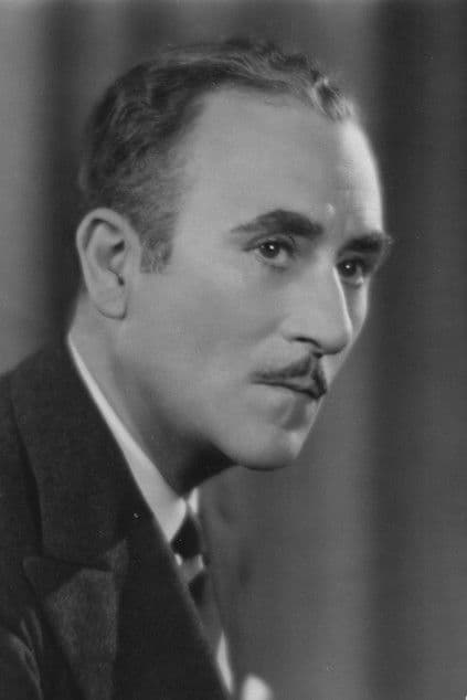 John Halliday headshot