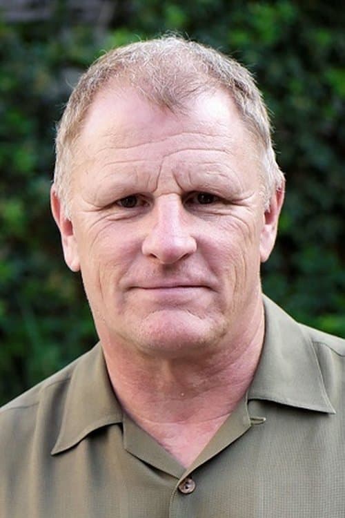 Gordon Clapp headshot