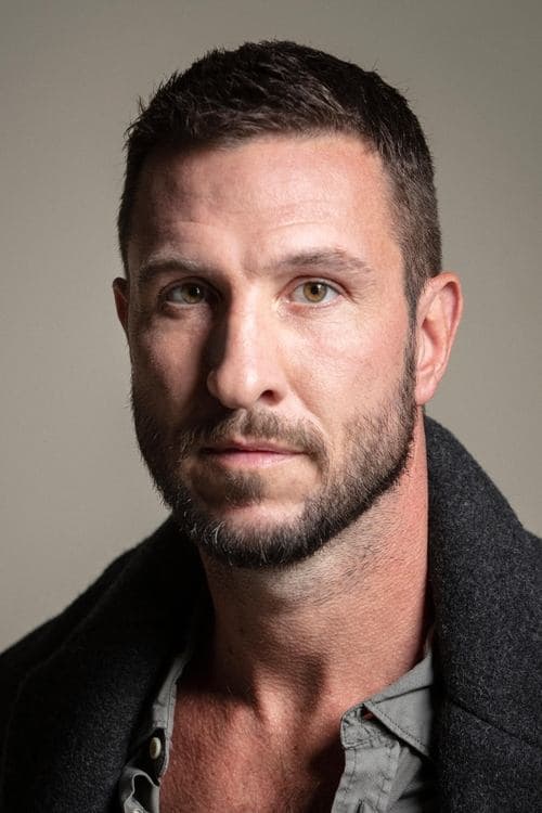 Pablo Schreiber headshot