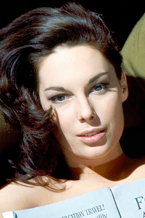 Tracy Reed headshot
