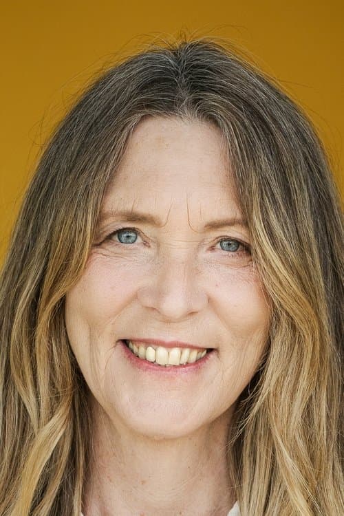 Stacy Thunes headshot