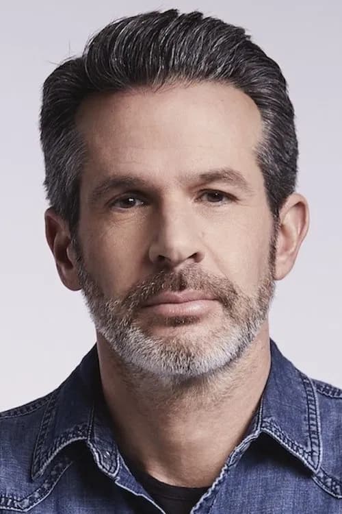 Simon Kinberg headshot