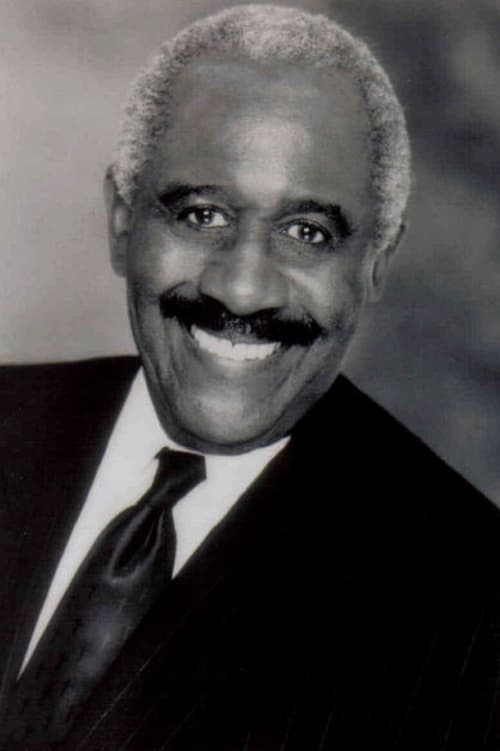 Robert DoQui headshot
