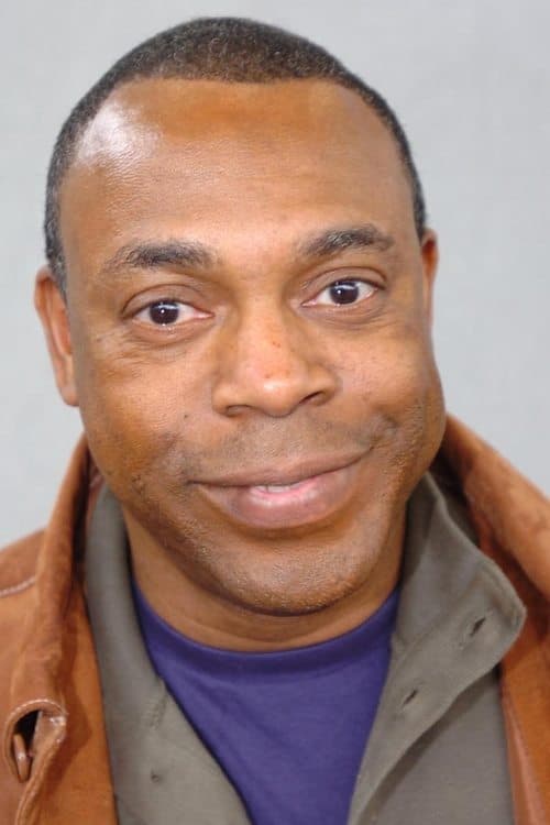 Michael Winslow headshot